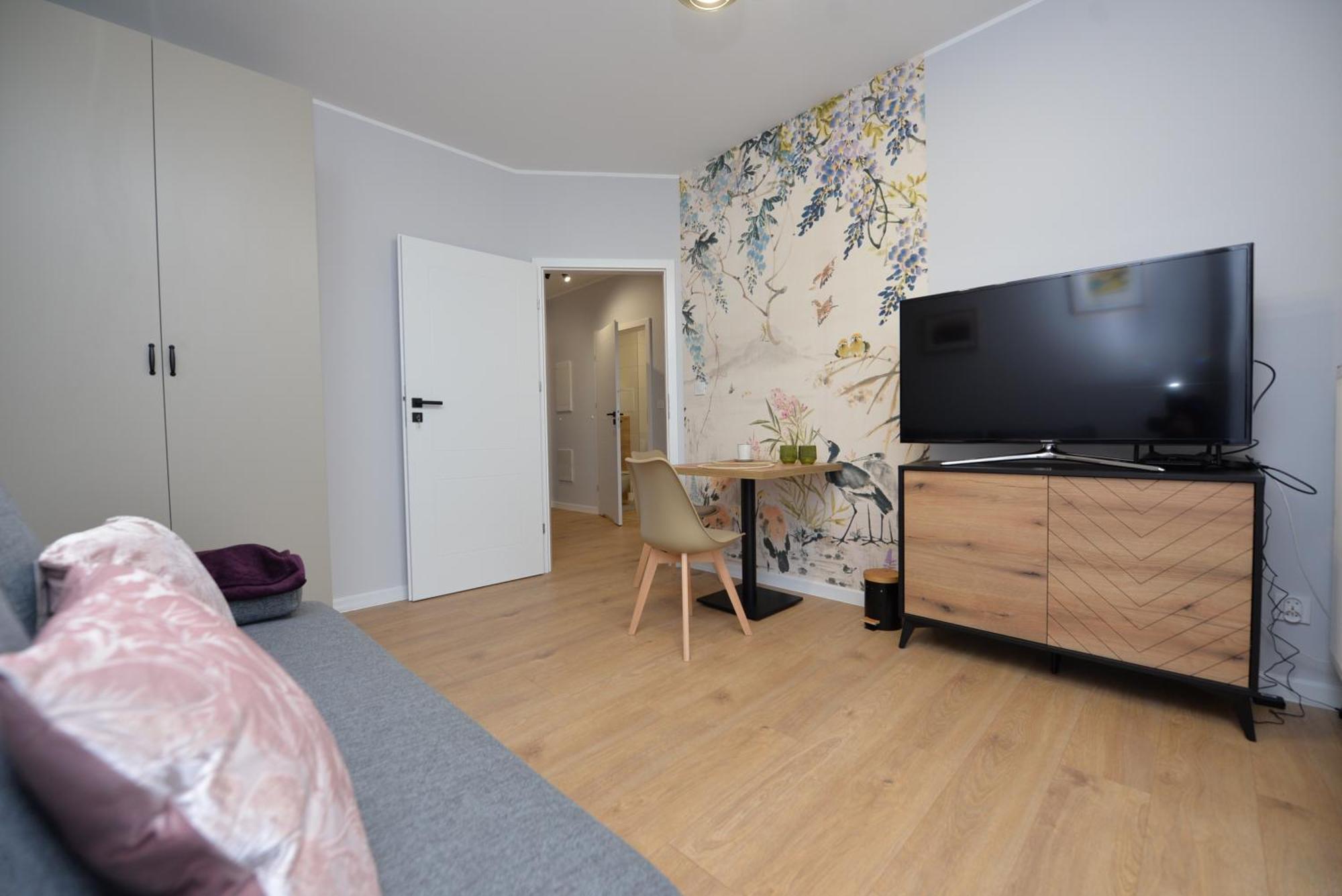 Superapart Prymasa 1000-lecia 6a, Hidden Gem - Ideal For Relaxation & Escapes *